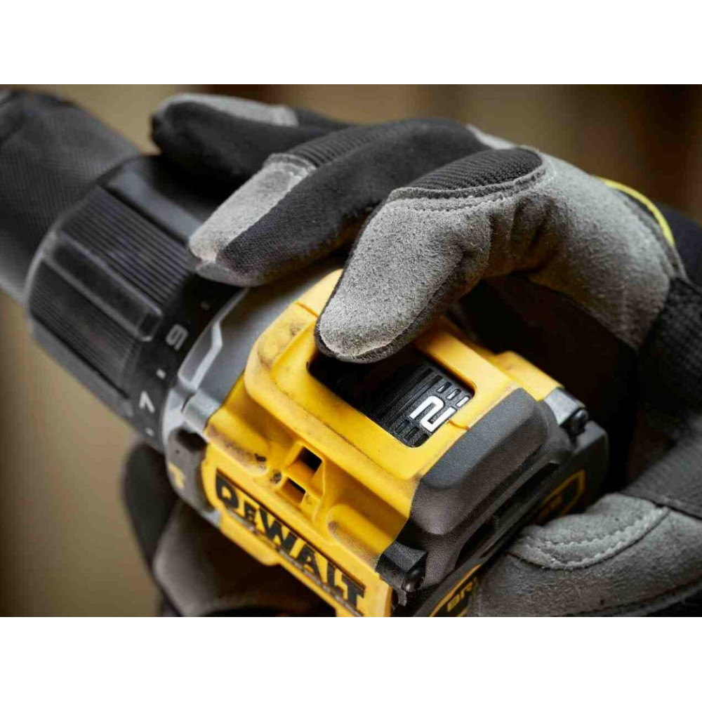 Дрель-шуруповерт DeWALT аккумуляторная безщеточная ударная с АКБ и ЗУ DCD799D2T