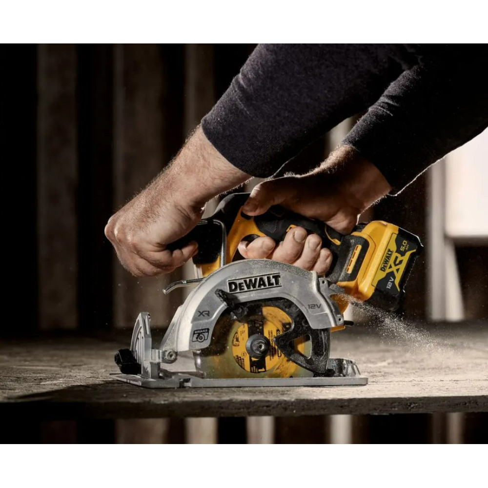 Пила дискова акумуляторна DeWalt без АКБ та ЗП DCS512P2