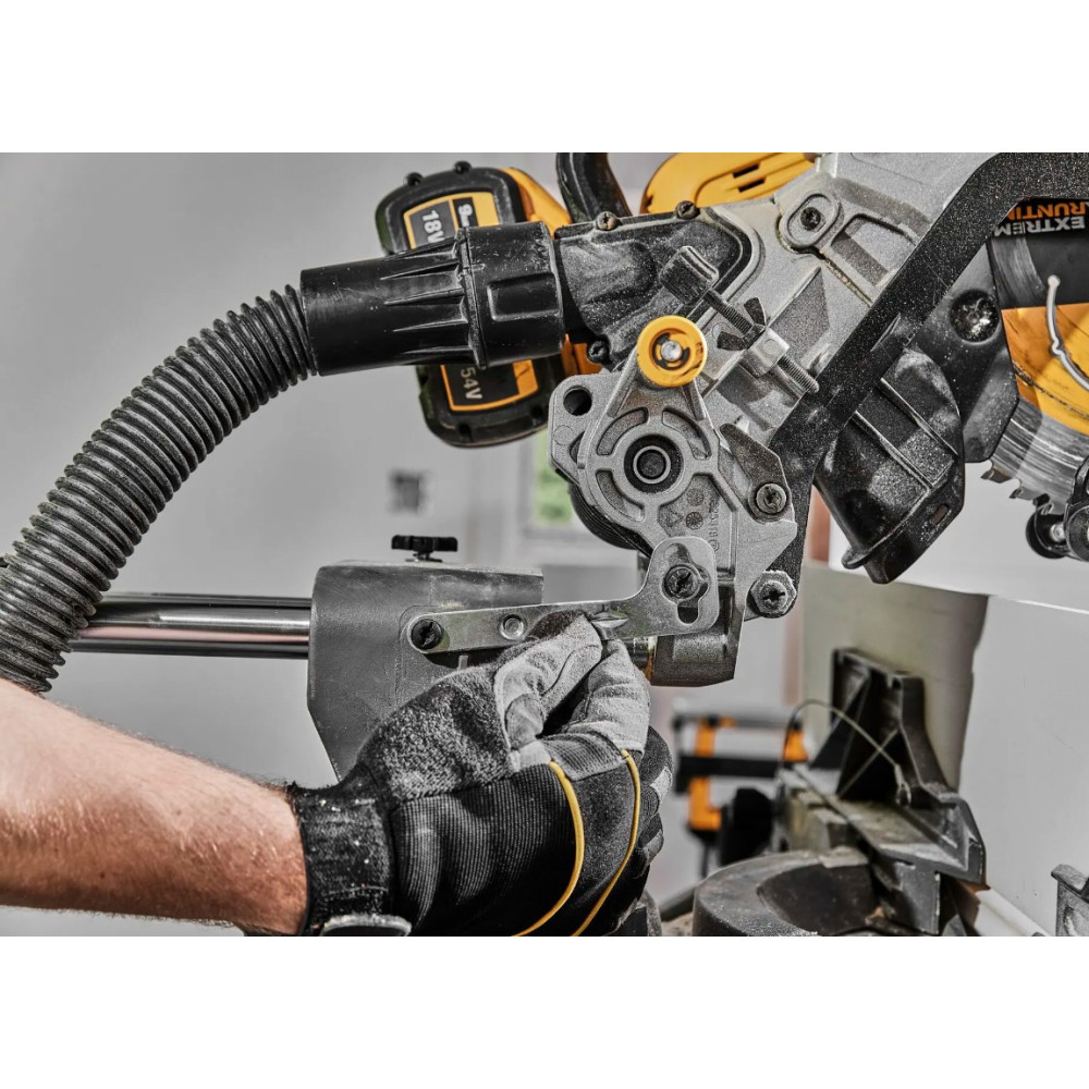 Пила торцовочная аккумуляторная DeWalt с АКБ и ЗУ DCS781X2