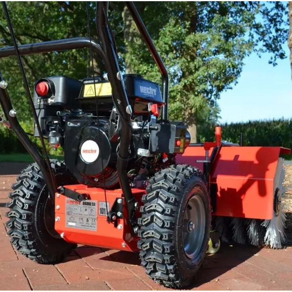 Підмітальна машина зі щіткою HECHT 8680 SE