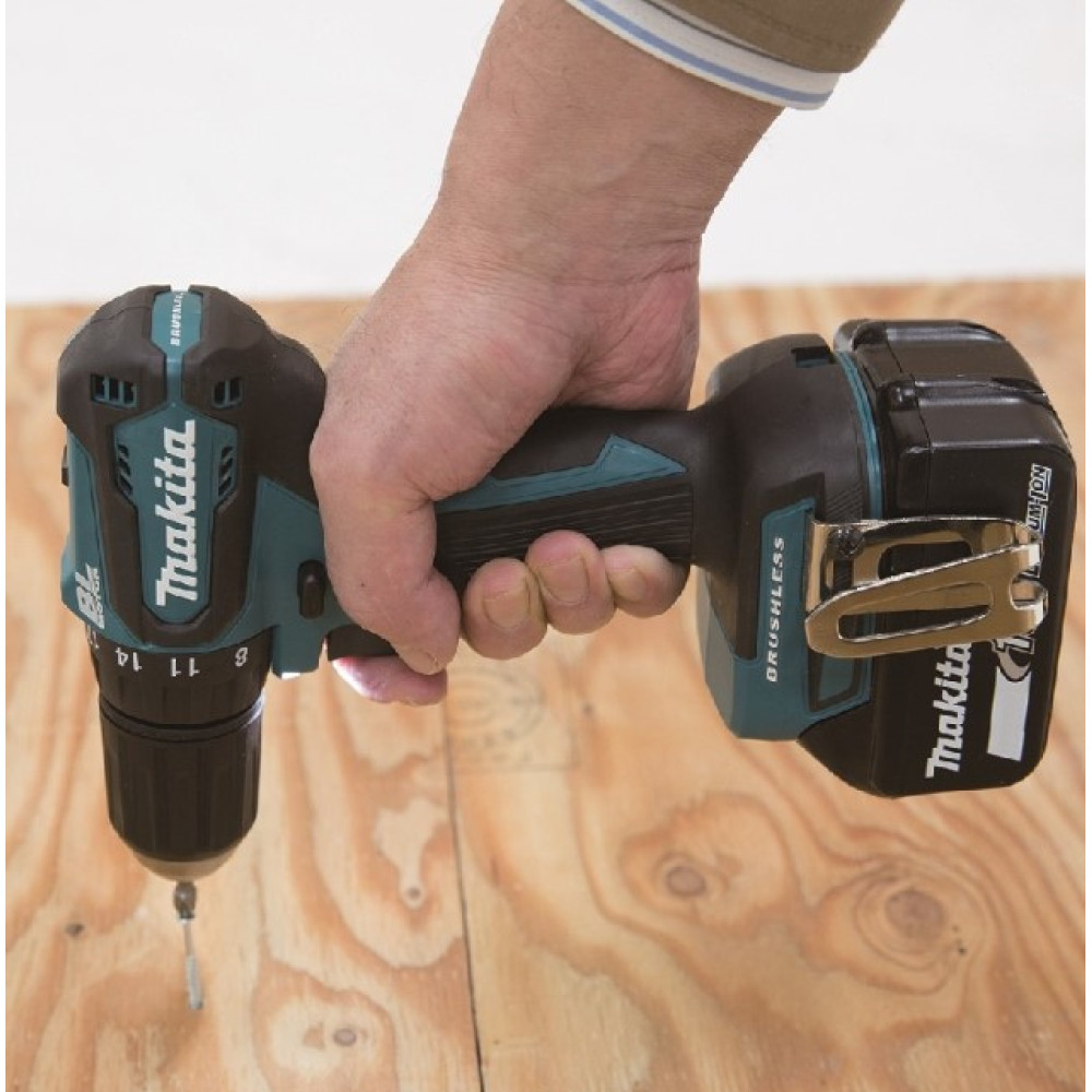 Шуруповерт-дриль Makita DDF 483 Z 18В