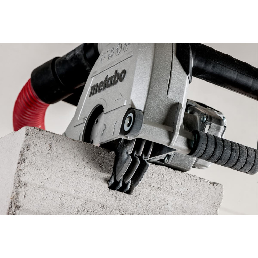 Борозноділ Bosch GNF 20 CA 900 Вт