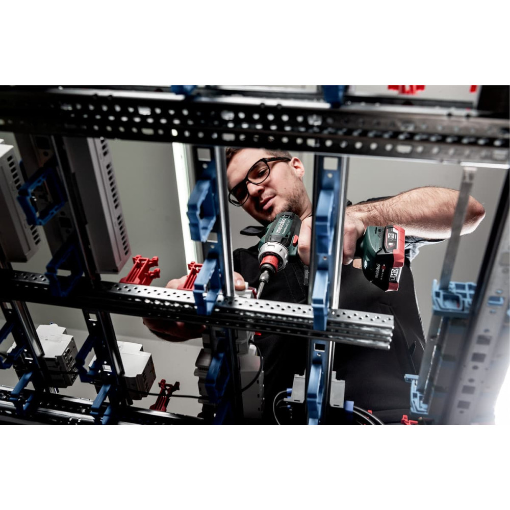 Шуруповерт-дриль Metabo PowerMaxx BS 12, 2х2.0Аг Slide-in