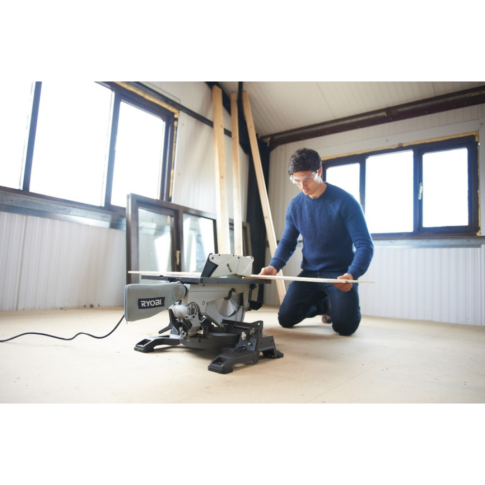 Пила торцювальна Ryobi RTMS1800-G 1800 Вт