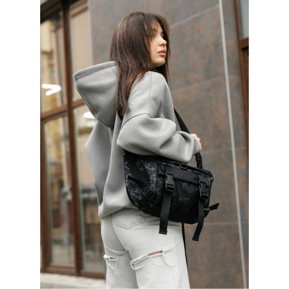 Жіноча сумка бананка Sambag Dynamicdart чорна 38 × 21 × 7 см (80411702)