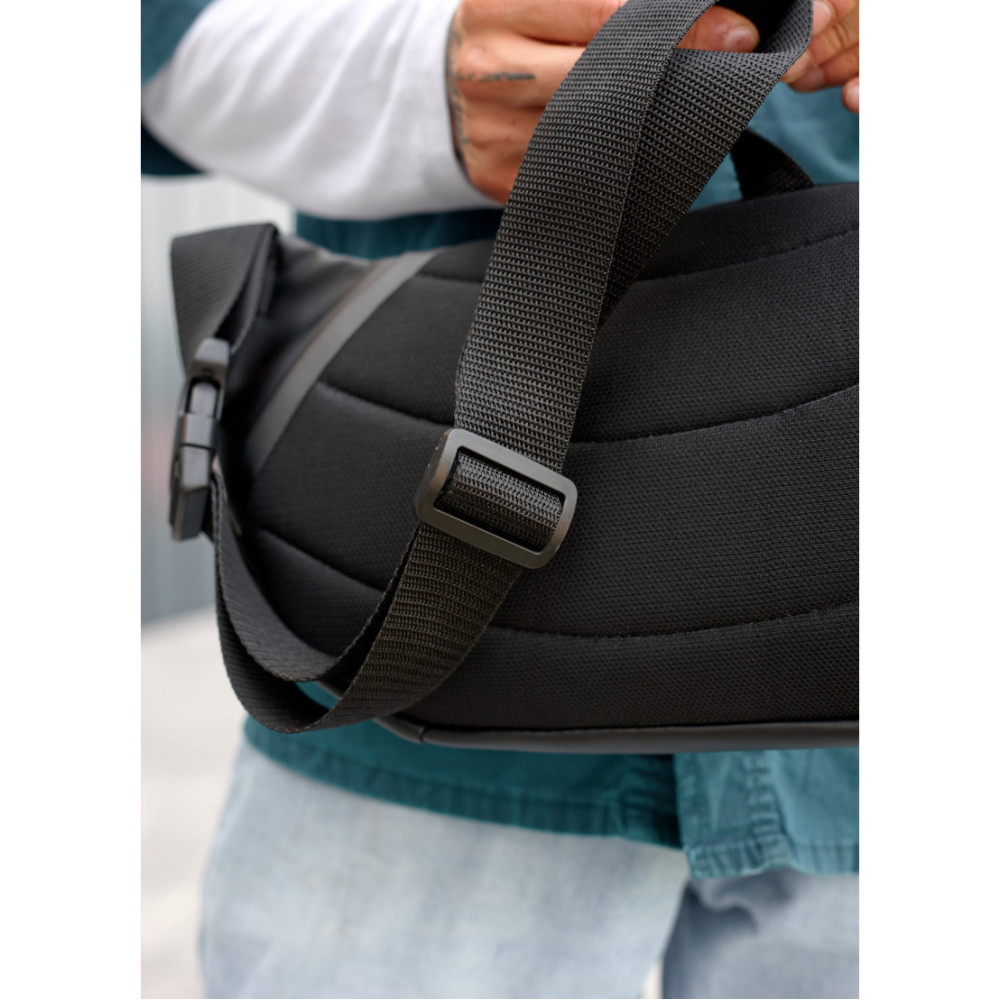 Чоловіча сумка бананка Sambag Dynamicdart чорна 38 × 21 × 7 см (80461001m)