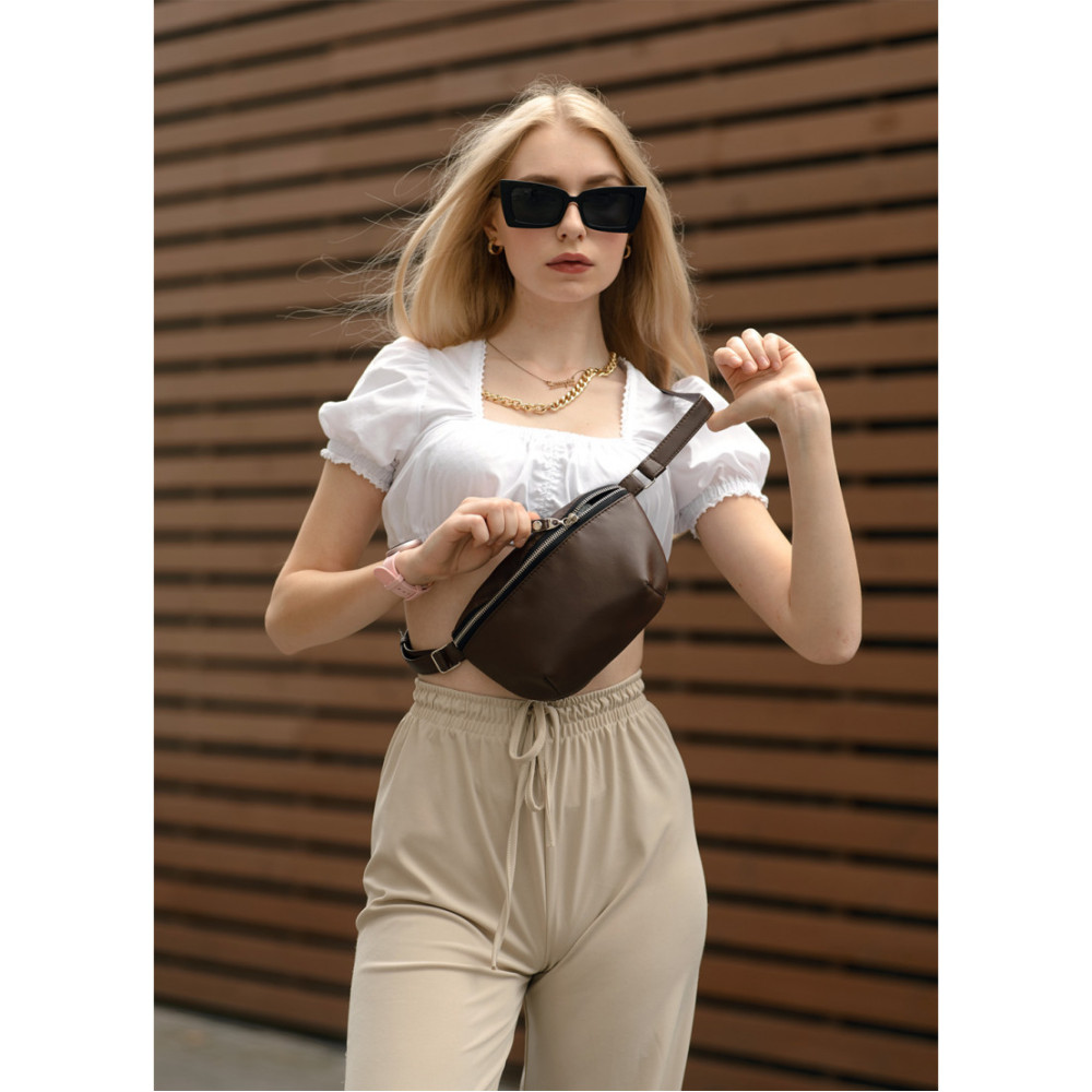 Жіноча сумка на пояс бананка Sambag Polo шоколадна (86123020)
