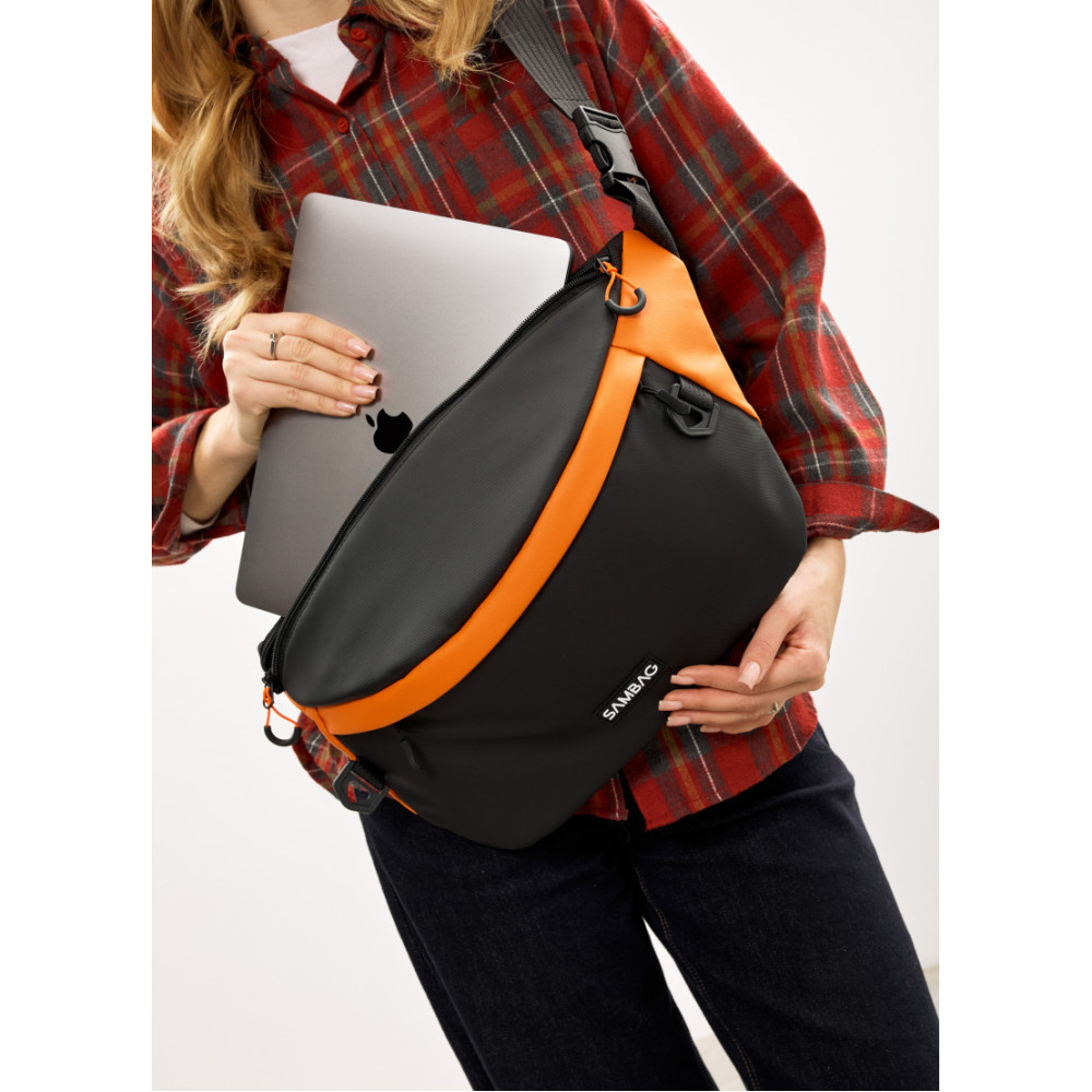 Женская сумка-бананка под ноутбук Sambag Urban Laptop черно-оранжевая 46×26 см (51411129)