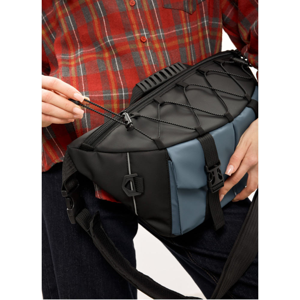 Жіноча cумка-бананка під ноутбук Sambag Urban Pro чорно-синя 46 × 26 см (51411215)