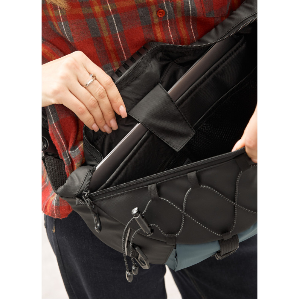 Жіноча cумка-бананка під ноутбук Sambag Urban Pro чорно-синя 46 × 26 см (51411215)