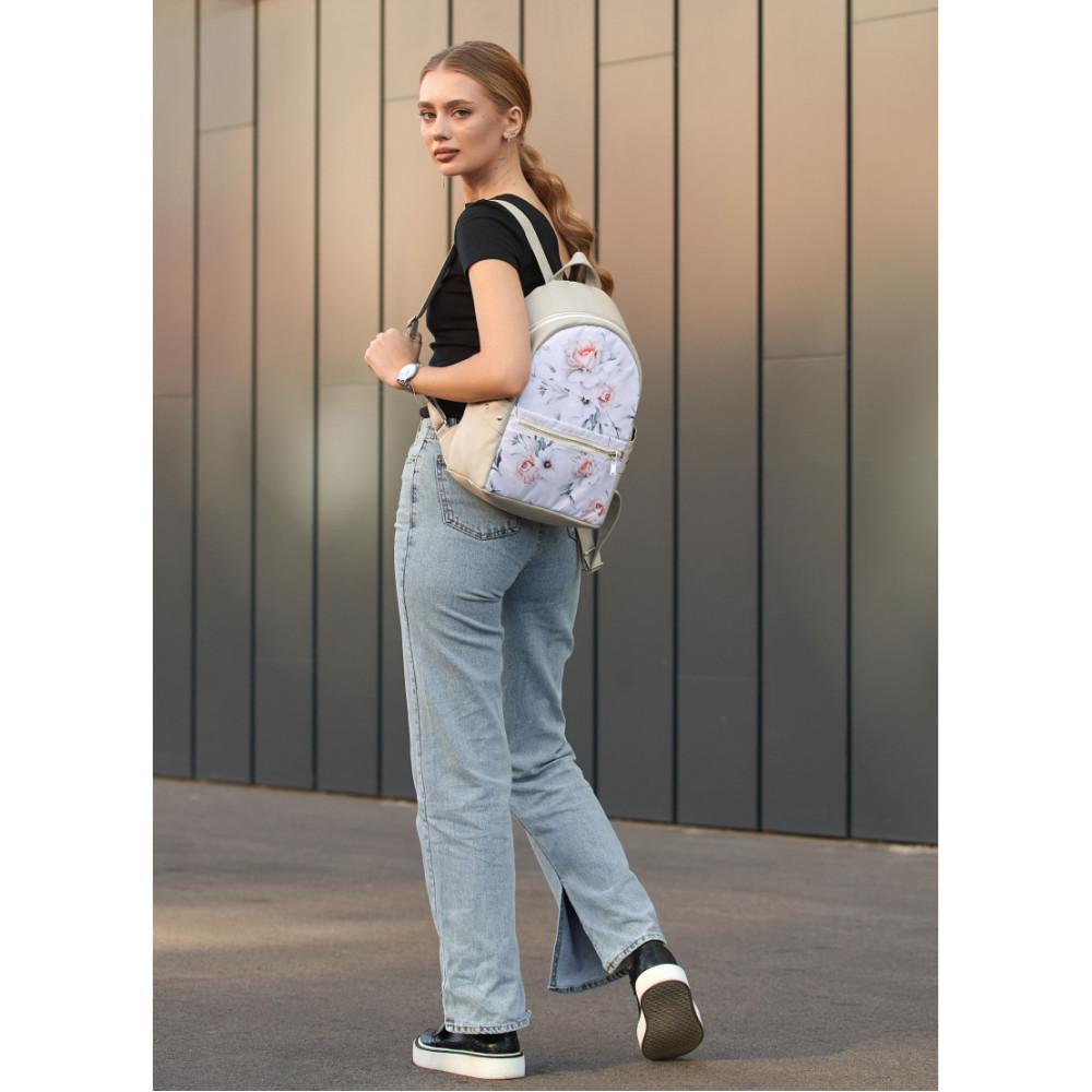 Жіночий рюкзак Sambag DALI з білим квітковим принтом 35 x 25 x 12 см (15379705)