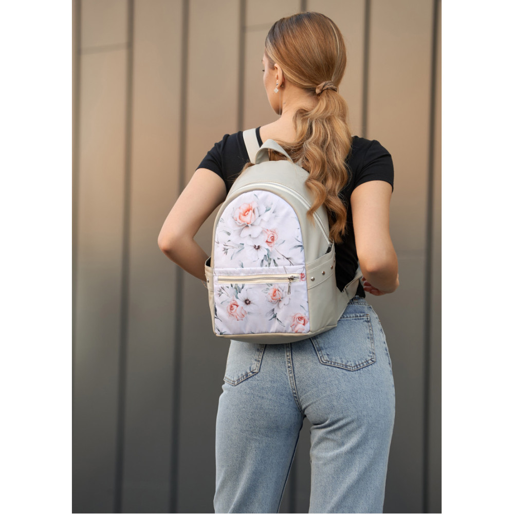 Жіночий рюкзак Sambag DALI з білим квітковим принтом 35 x 25 x 12 см (15379705)