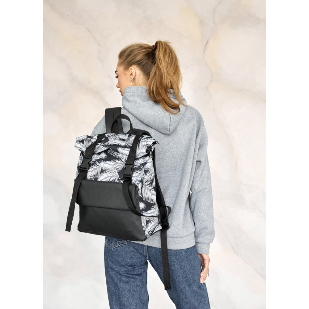 Жіночий рюкзак ролл Sambag RollTop Milton чорний з принтом Palm 41 х 30 х 16 см (24251720)