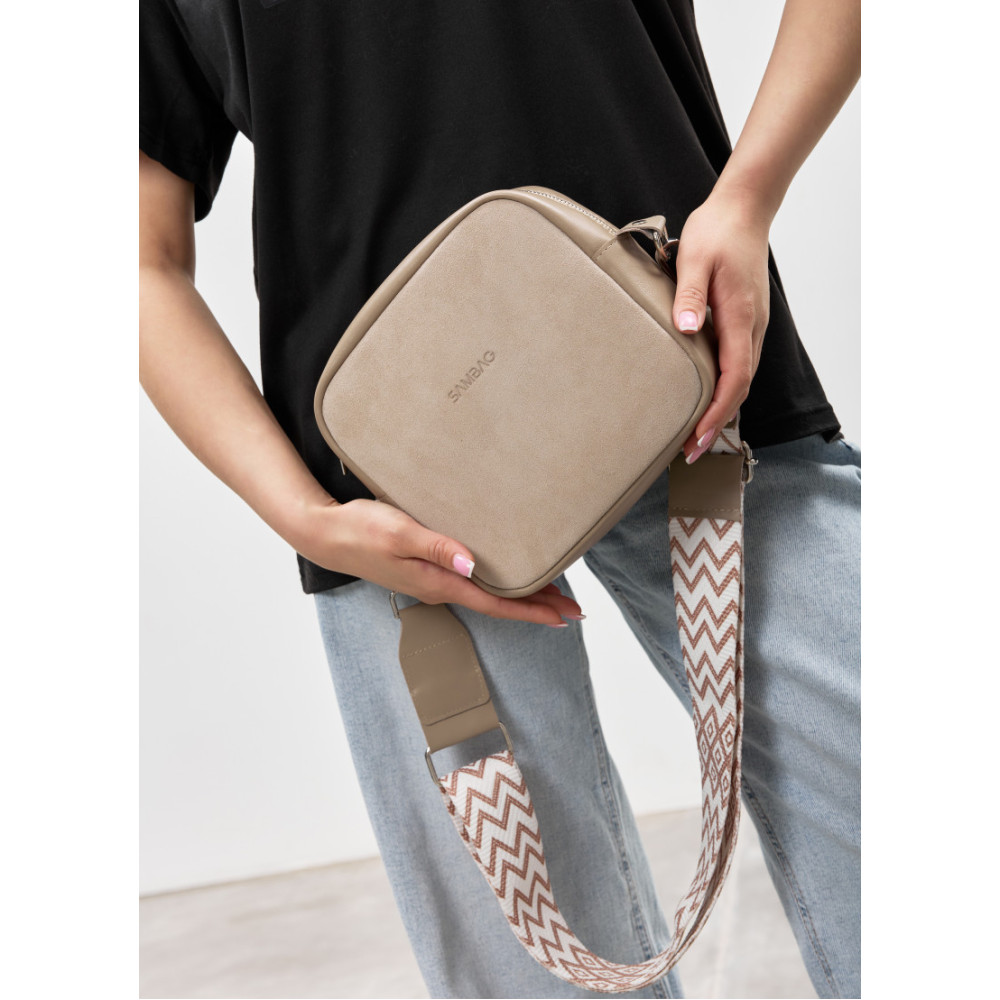 Женская кроссобди сумка Sambag Frame бежевая 20×20×8 см (50223060)