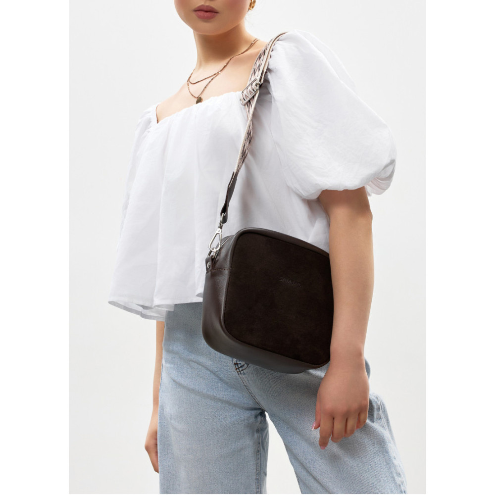 Женская кроссобди сумка Sambag Frame шоколадная 20×20×8 см (50223161)