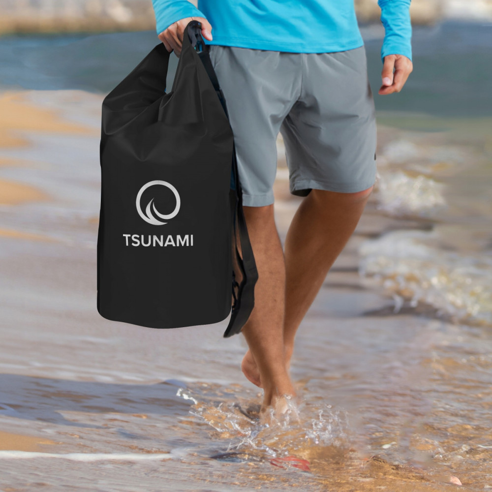 Гермомешок TSUNAMI Dry Pack 20 л водозащитный TS014 (P-5905973400015)