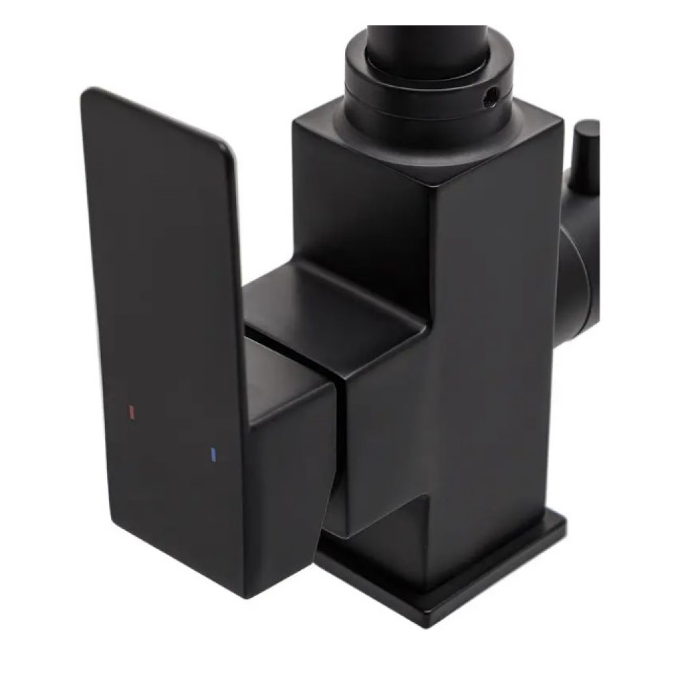 Змішувач для кухні WEZER з підлкюченням до фільтру PRO4C-02-BLACK